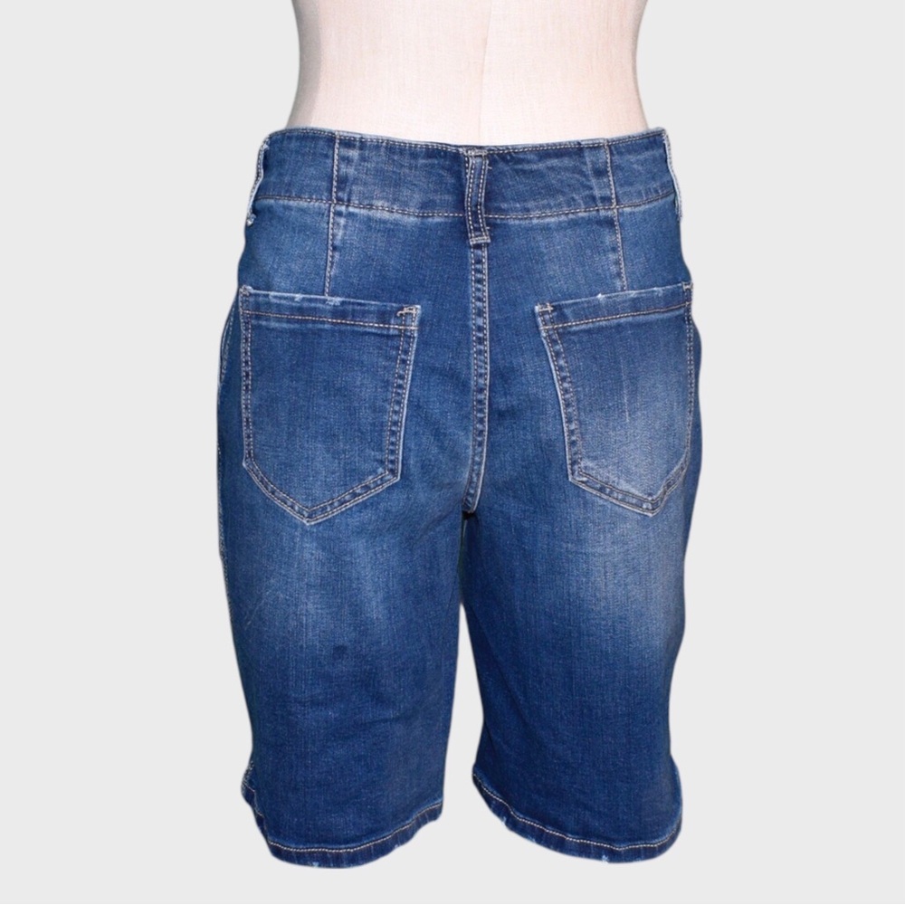 Time and Tru‎ High Rise Denim Bermuda Shorts - Picture 3 of 5